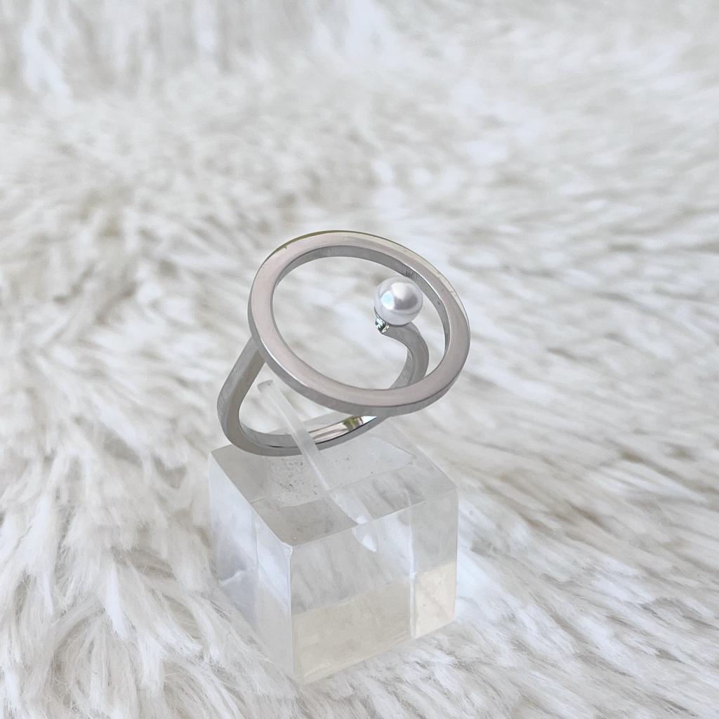 Anillo de Acero Quirúrgico y Perla