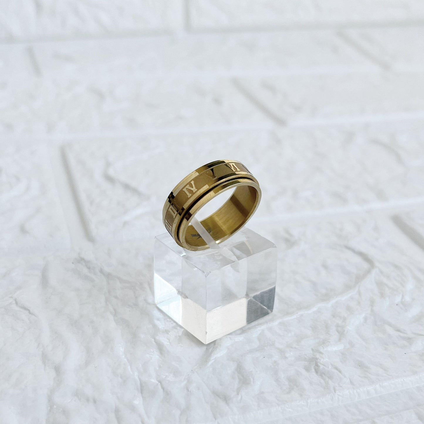 Anillo de Acero Dorado