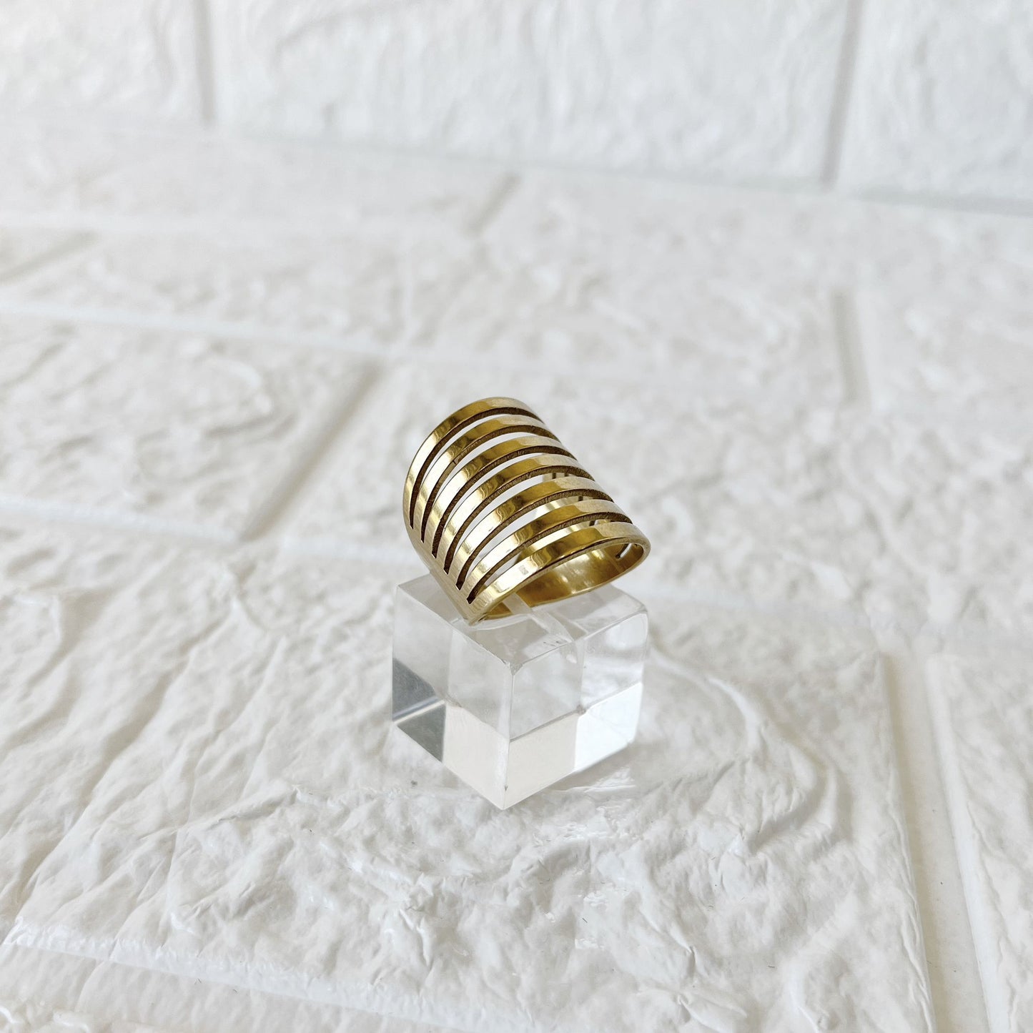 Anillo de Acero Dorado