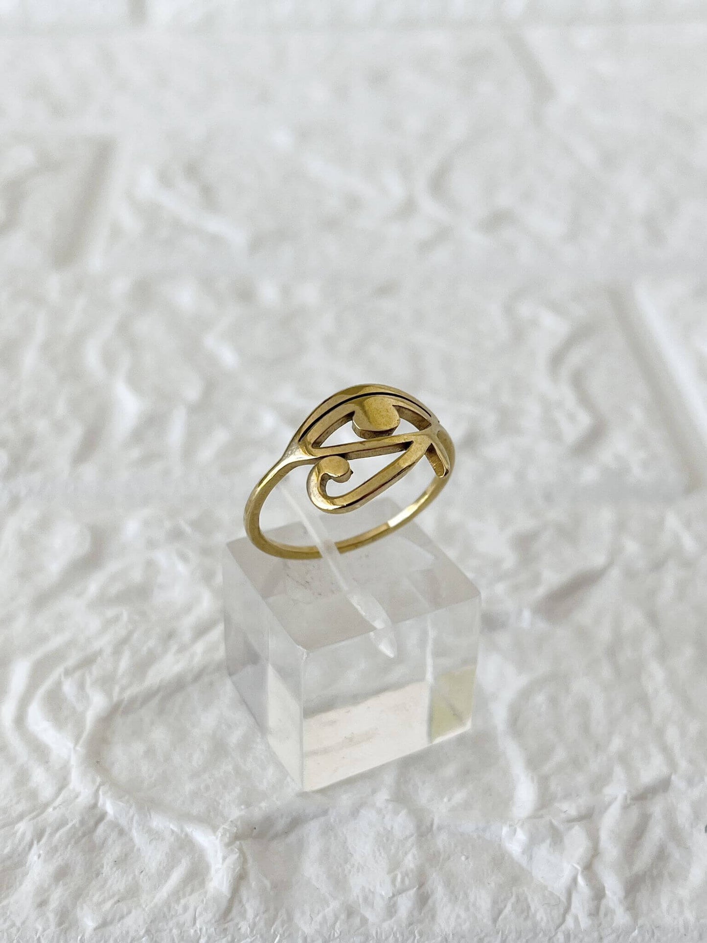 Anillo de Acero Dorado