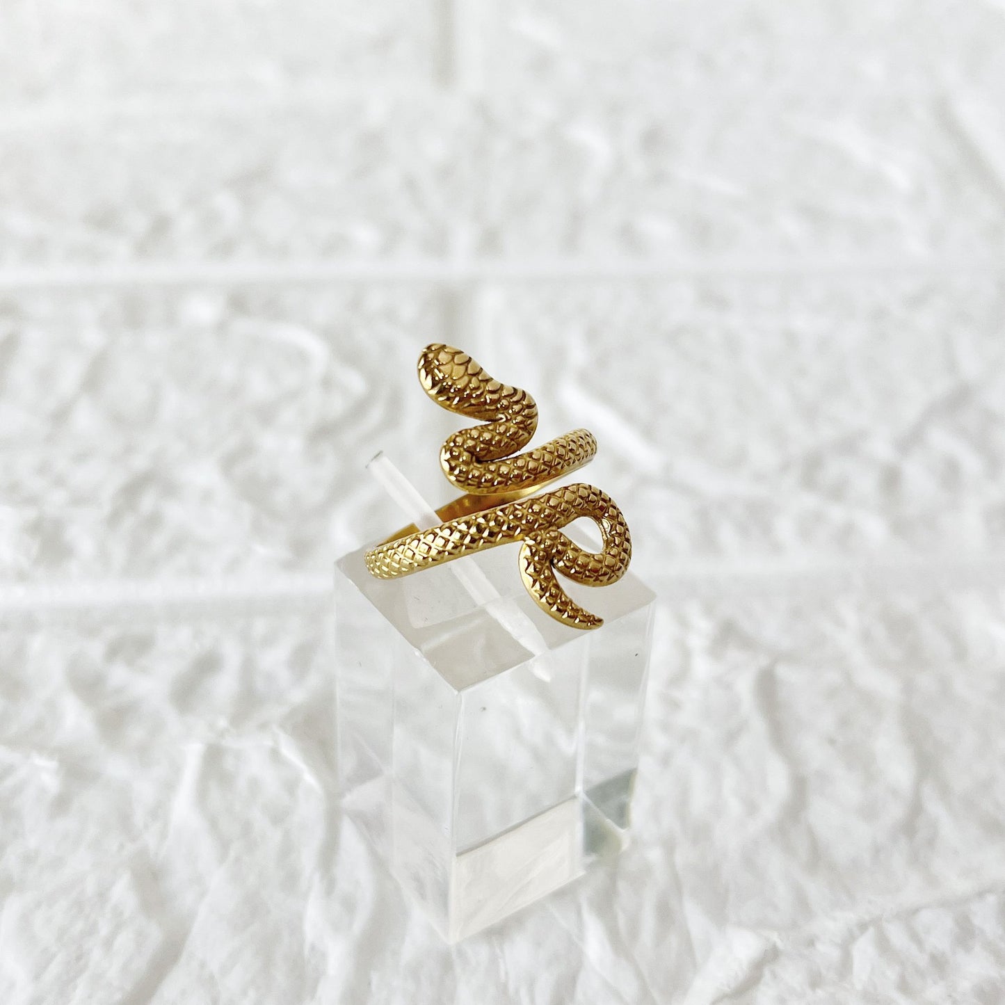 Anillo de Acero Dorado