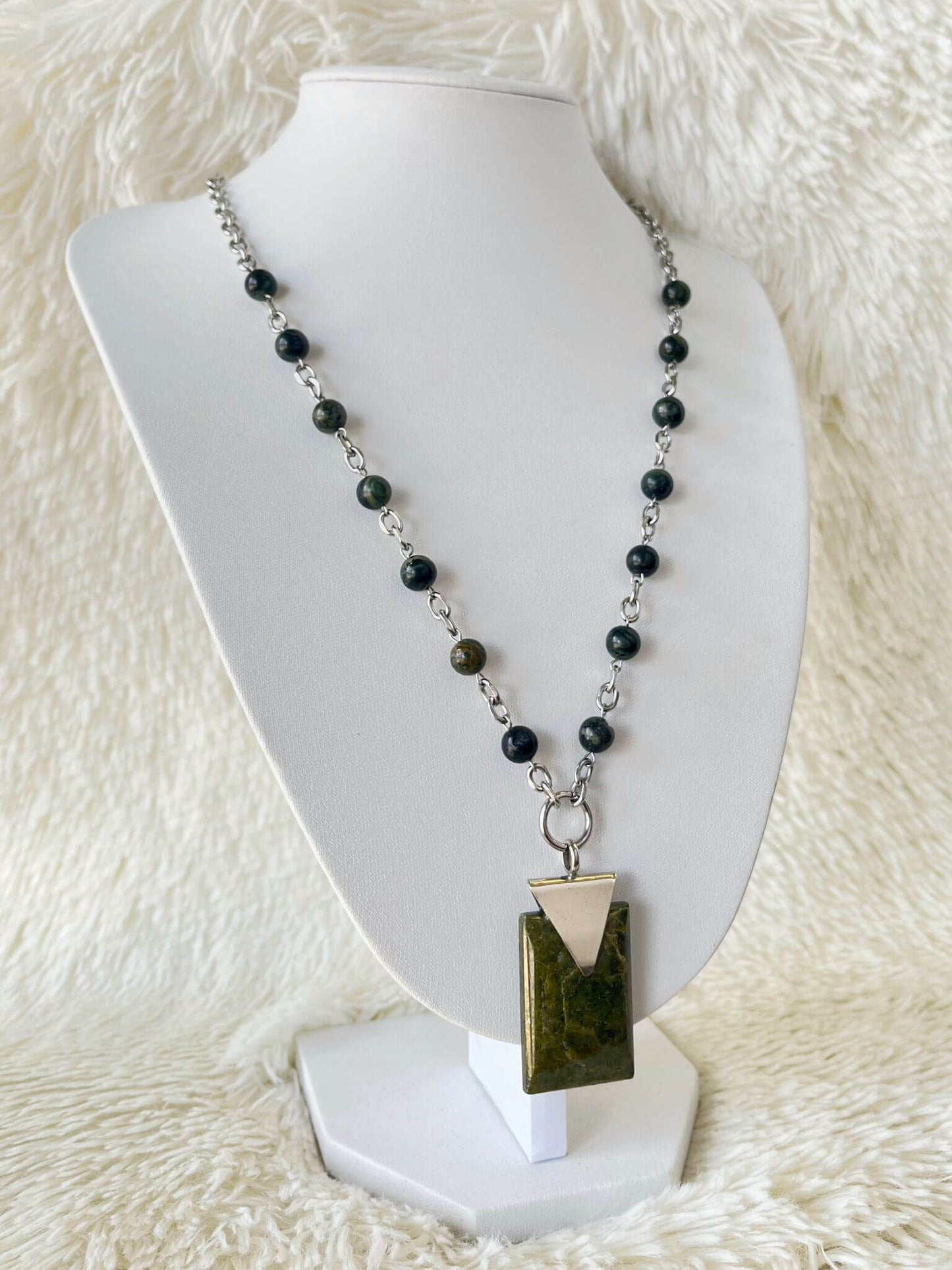 Collar de Acero Quirúrgico, Piedras Naturales Jaspe Kambaba y Unakita