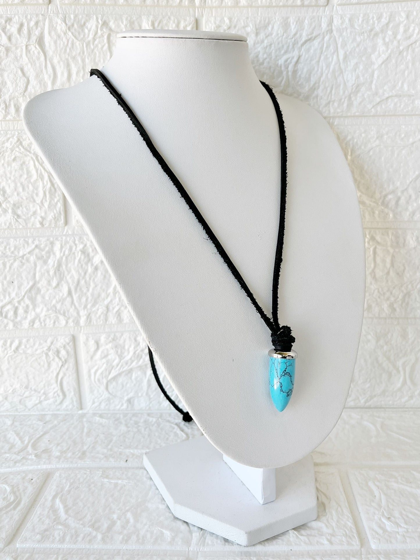 Collar de Cuero y Turquesa