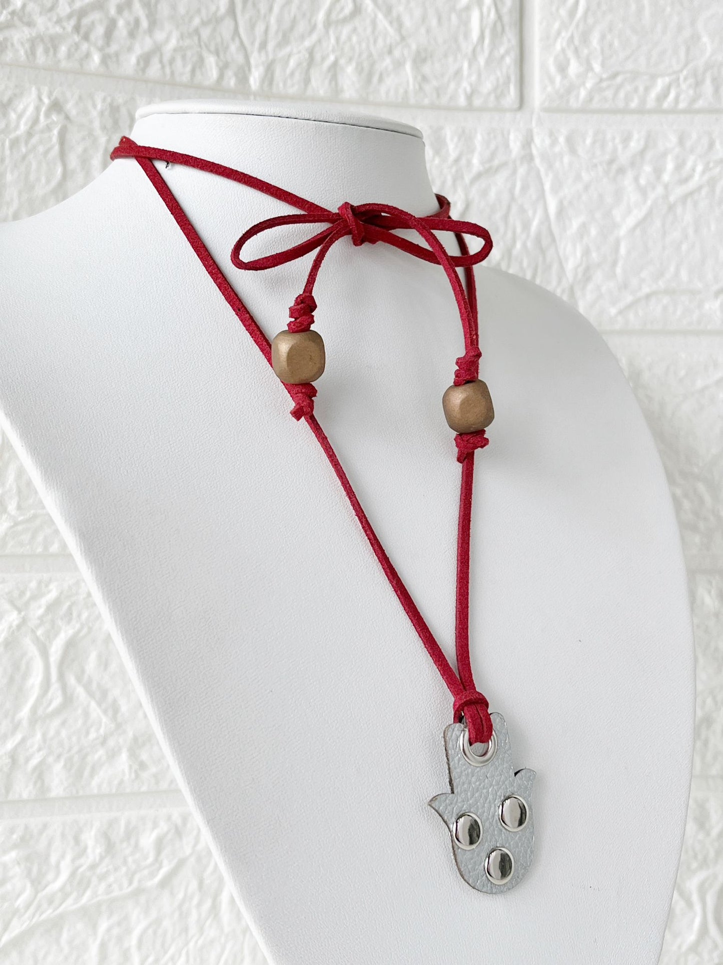 Collar Tiento de Cuero y Tachas