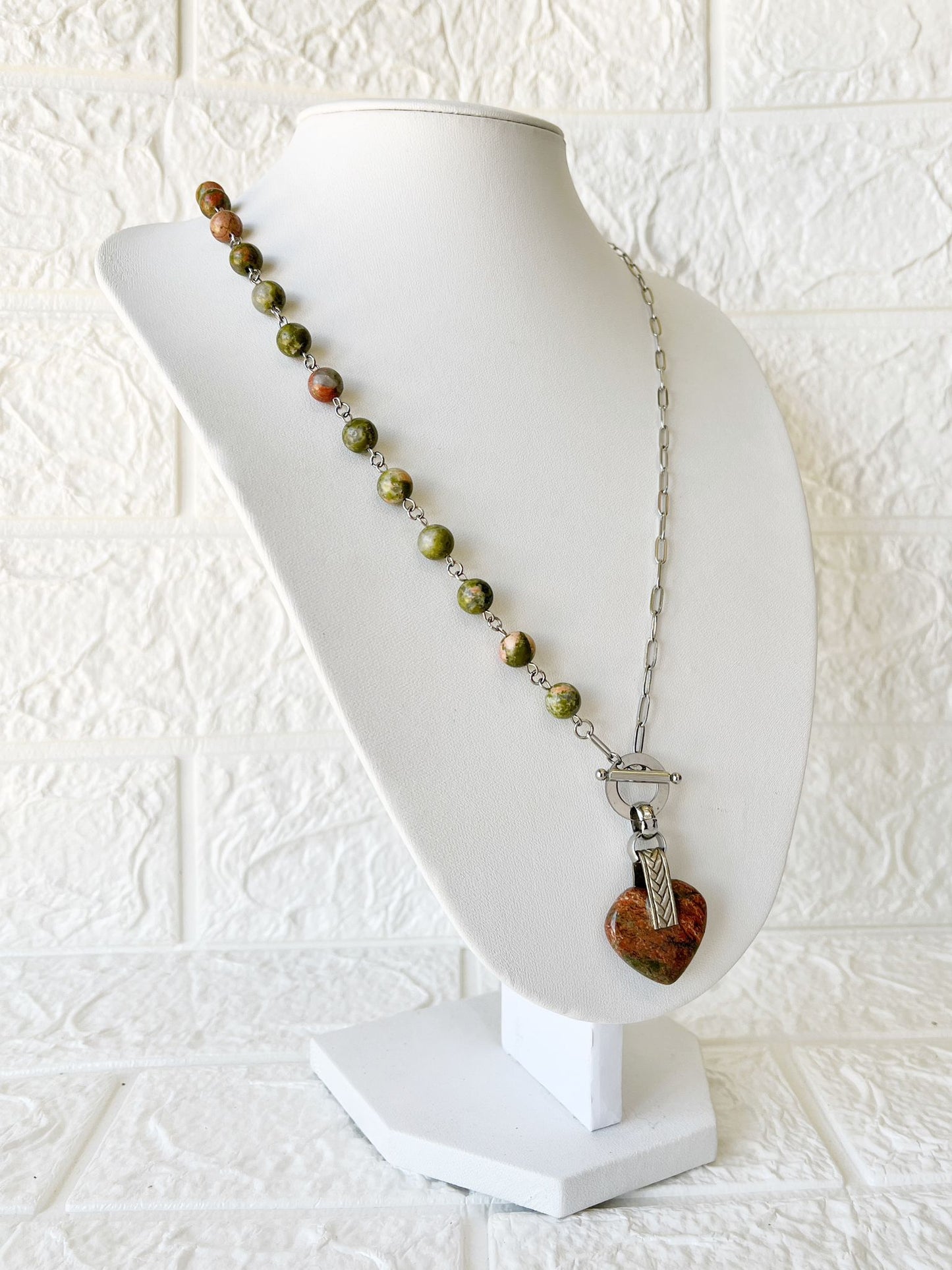 Conjunto de Acero Quirúrgico y Piedra Natural Unakita