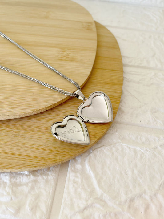 Conjunto Relicario de Acero Quirúrgico