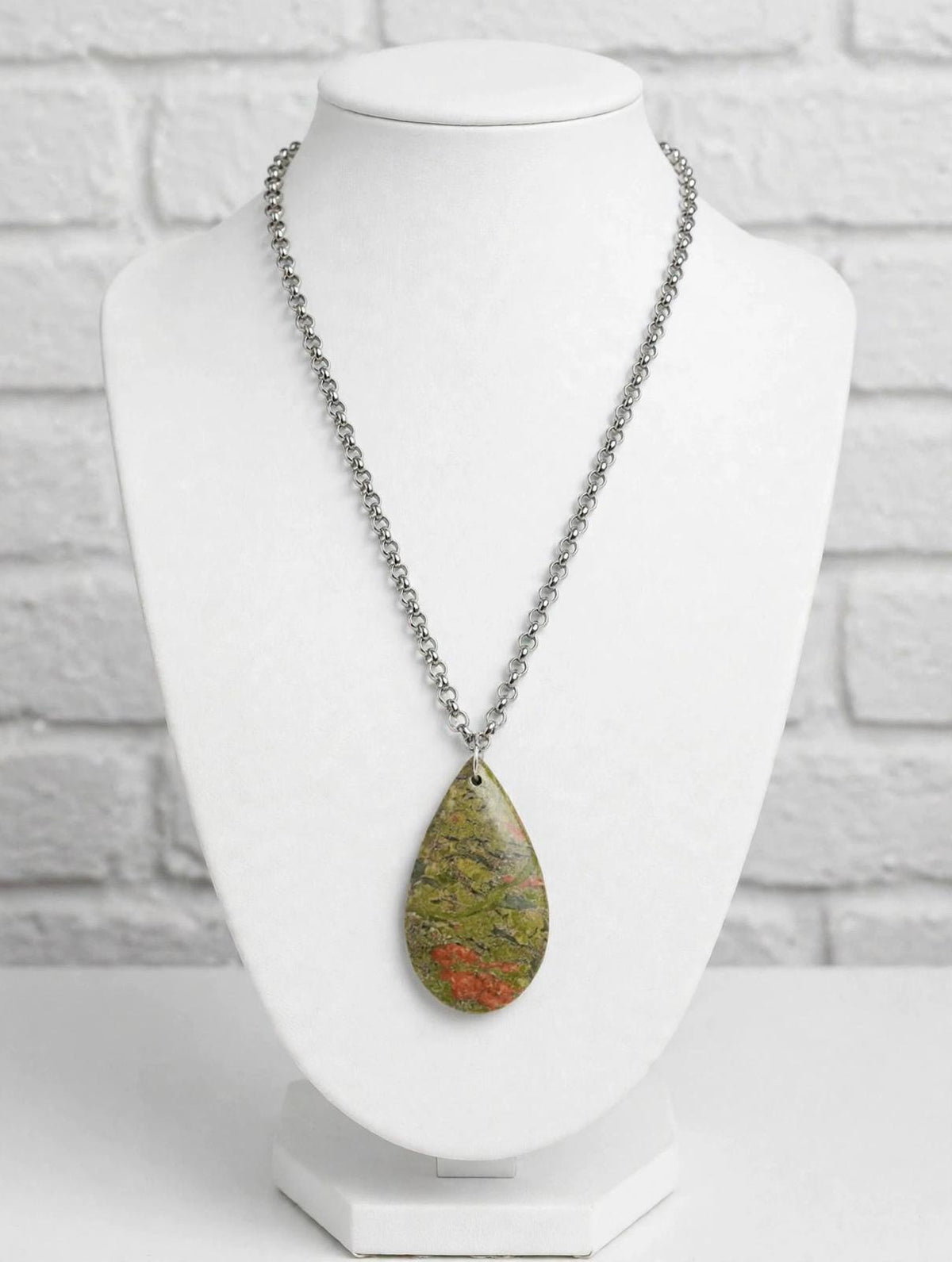 Collar de Acero Quirúrgico y Piedra Natural Unakita