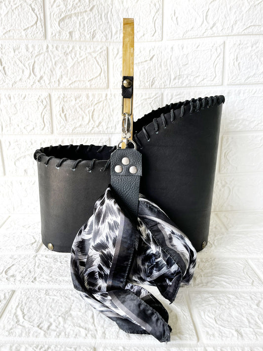 Matera de Cuero y Madera - TESTARUDA