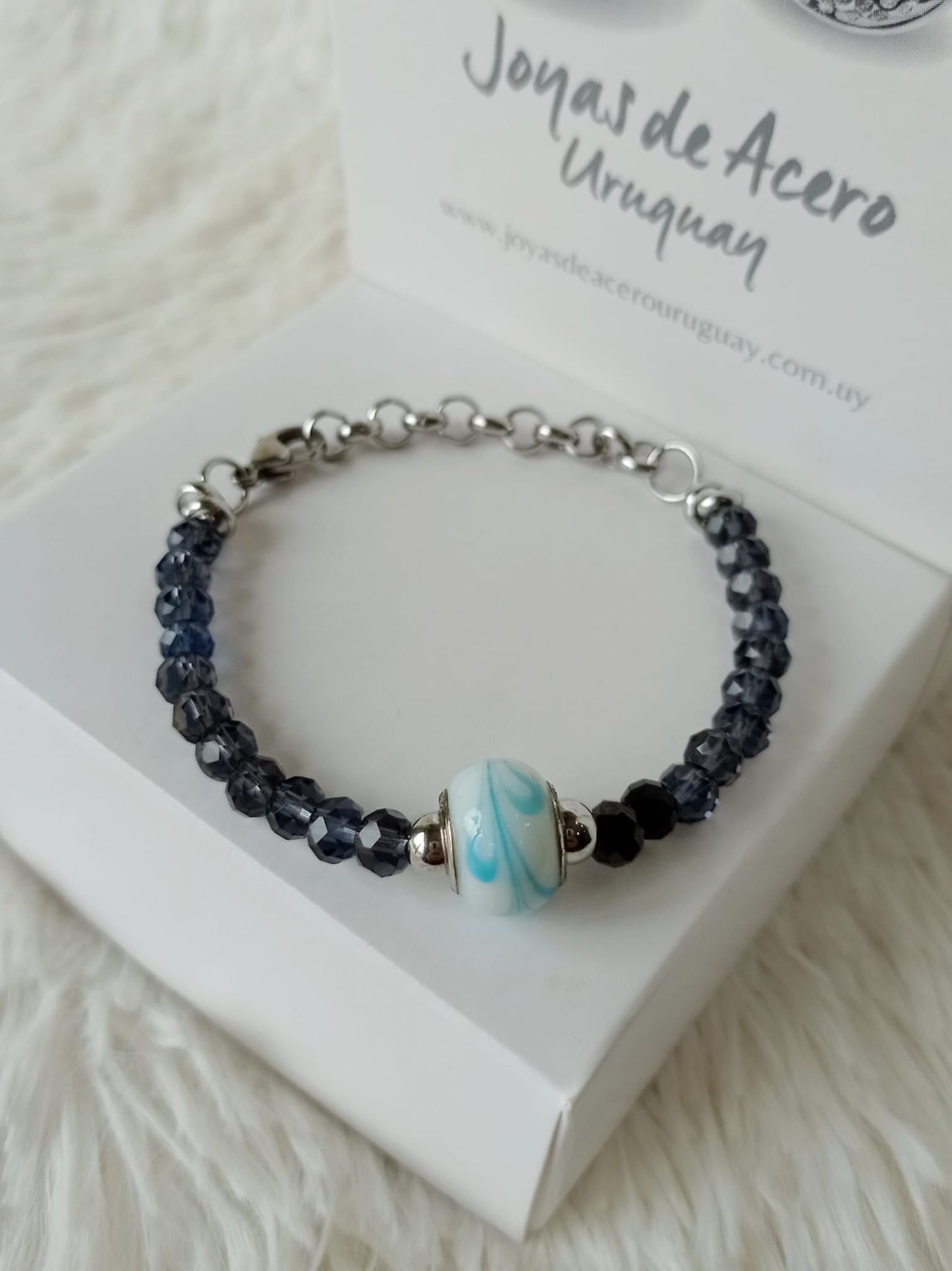 Pulsera de Acero Quirúrgico y Cristales Facetados