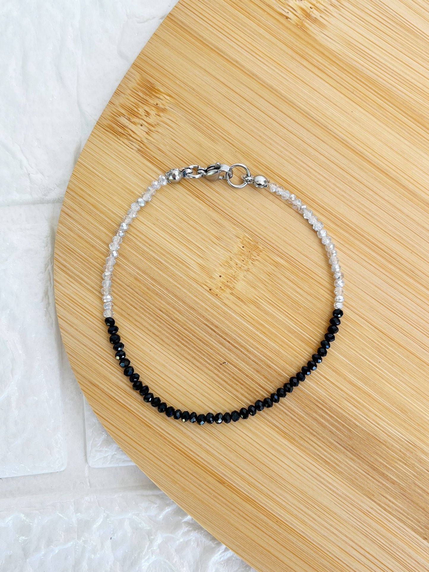 Pulsera de Acero Quirúrgico y Cristal Facetado