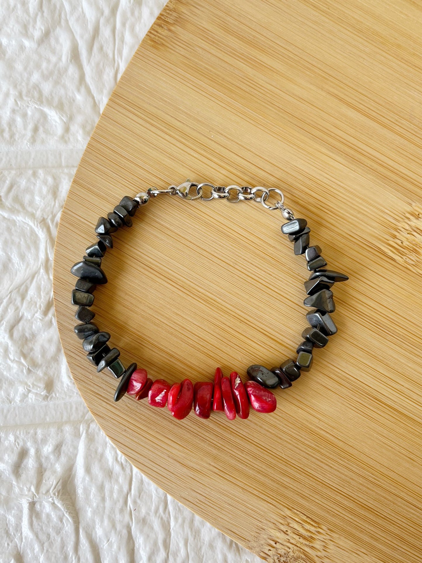 Pulsera de Acero, Piedra Roja y Hematite