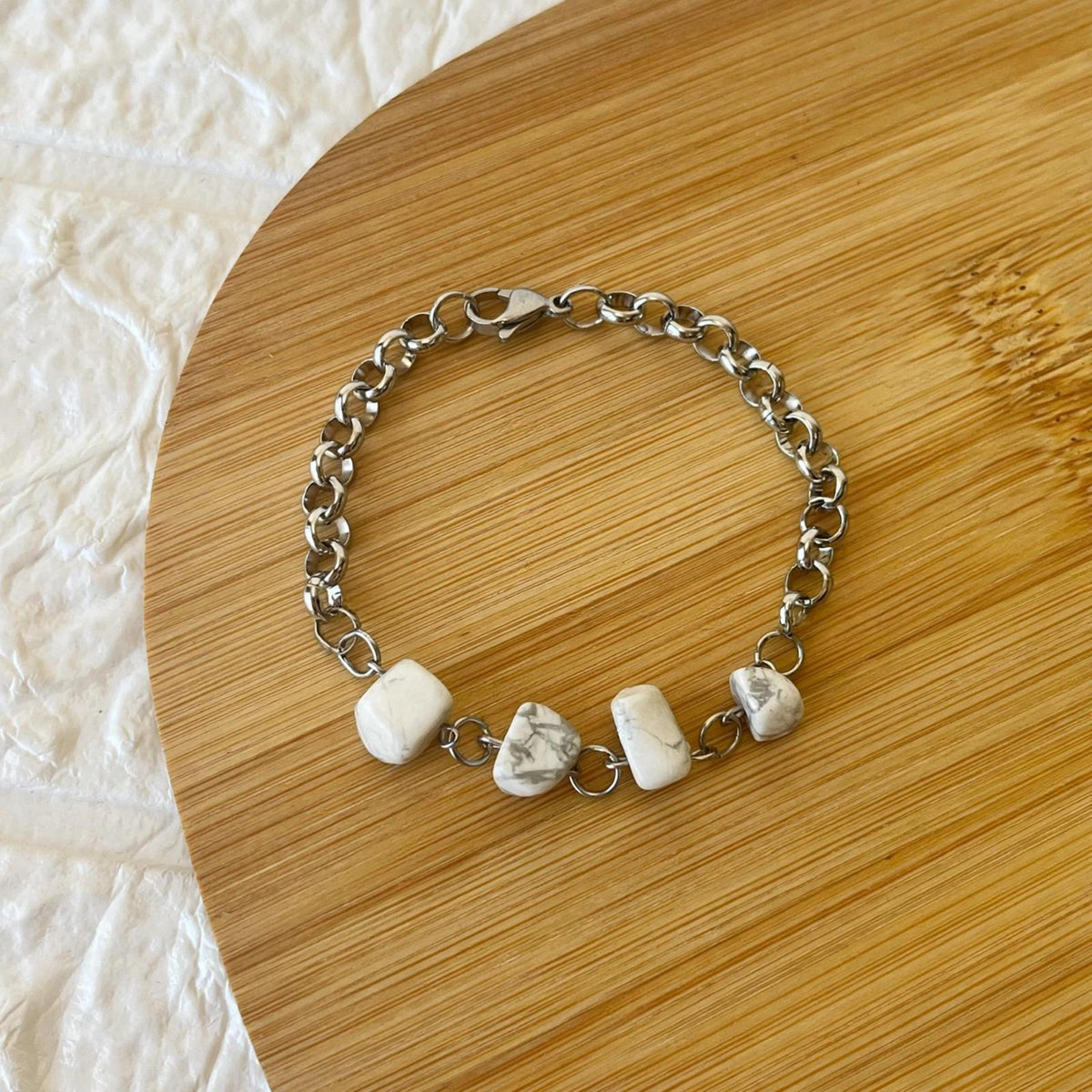 Pulsera de Acero Quirúrgico y Piedra Natural Howlita