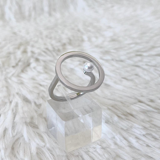 Anillo de Acero Quirúrgico y Perla