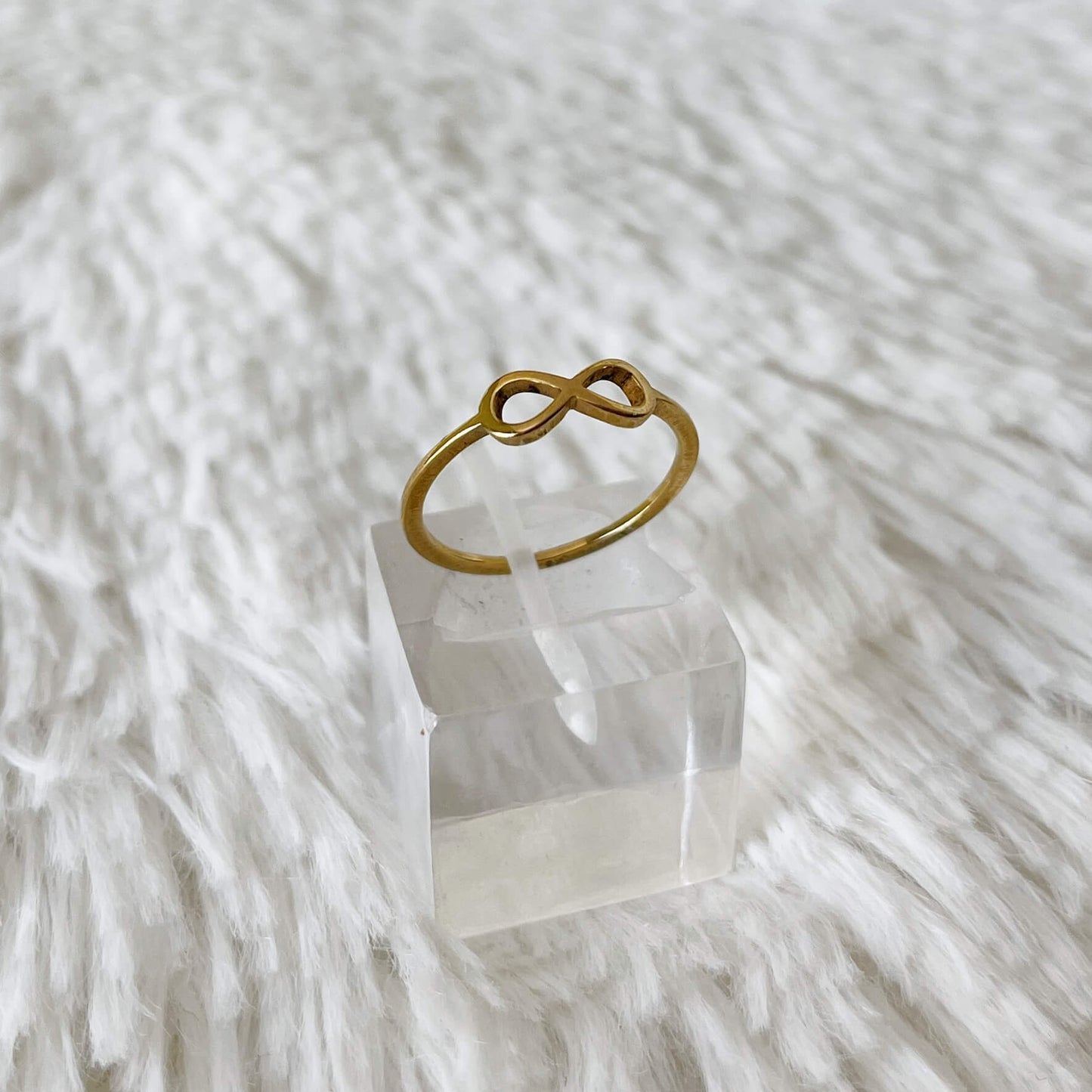 Anillo de Acero Dorado