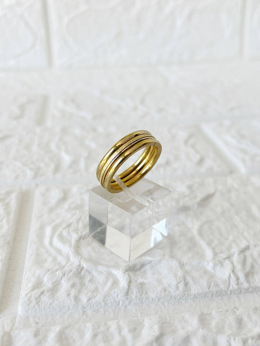 Anillo de Acero Dorado