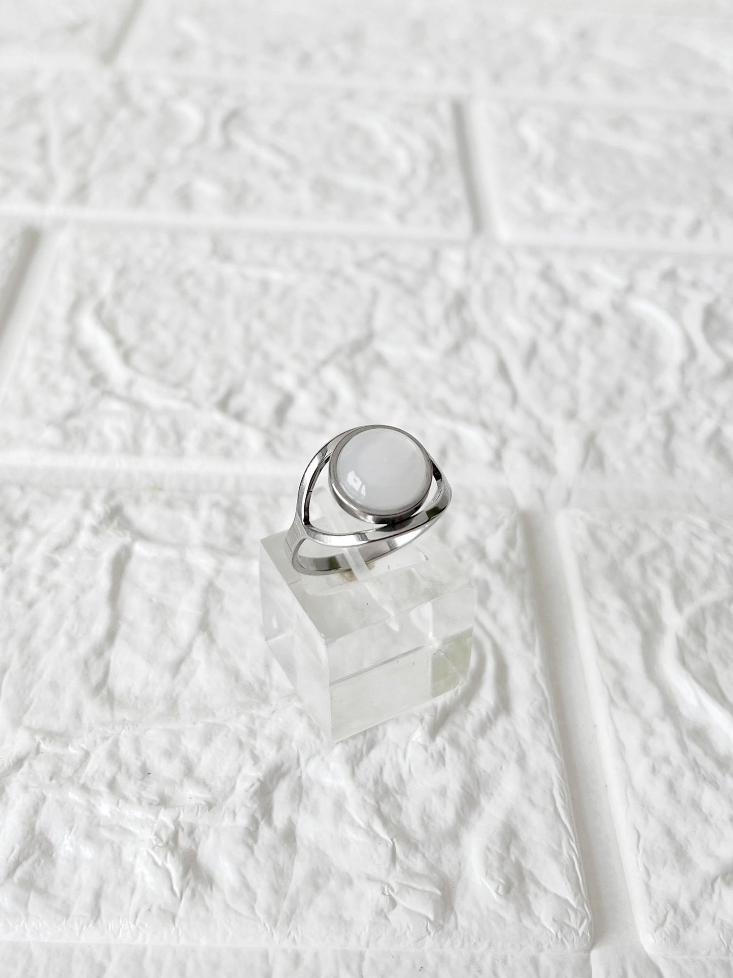 Anillo de Acero Quirúrgico y Nácar