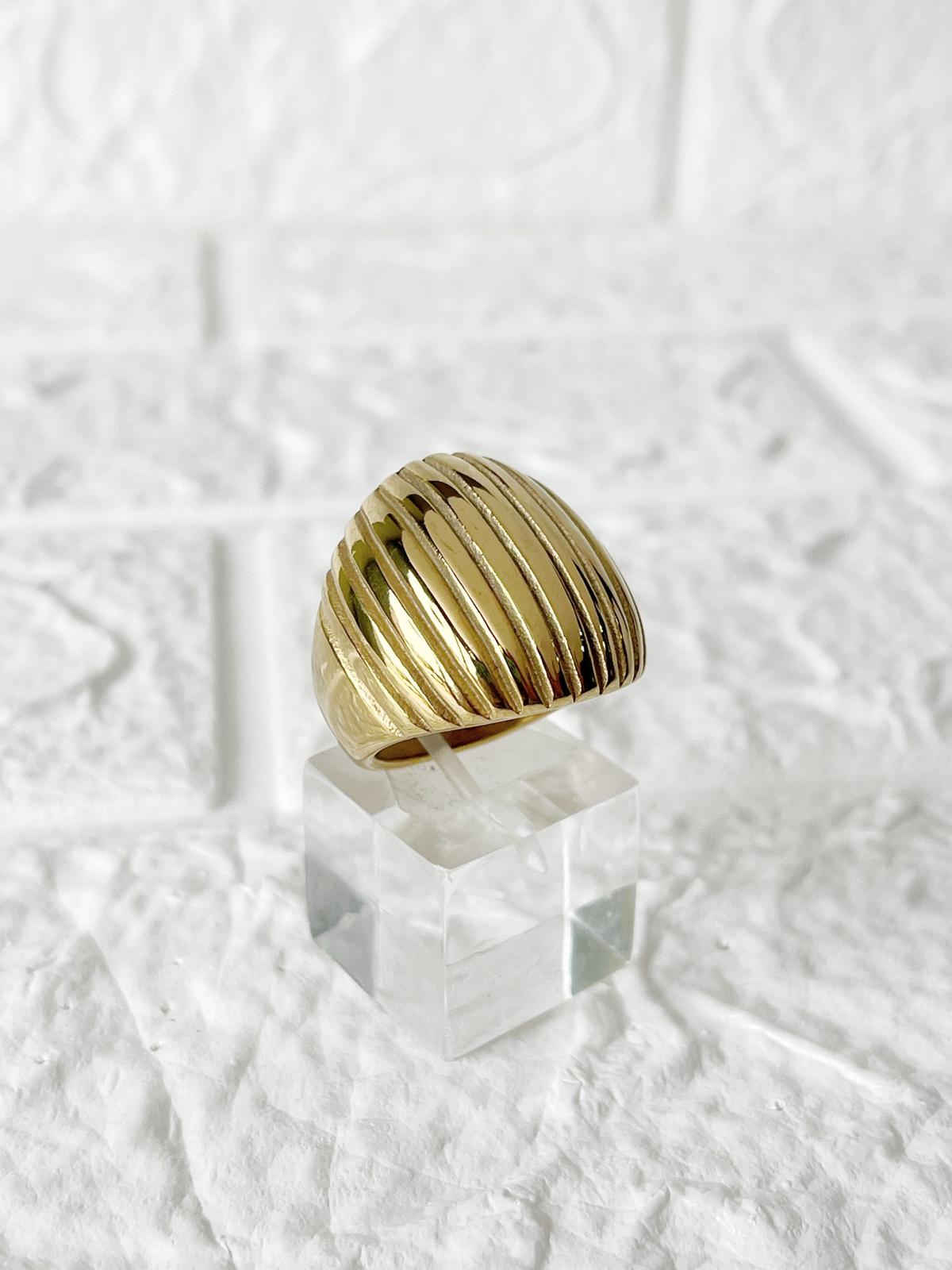 Anillo de Acero Dorado
