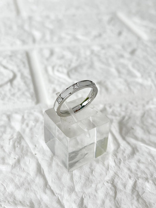 Anillo de Acero Quirúrgico y Nácar