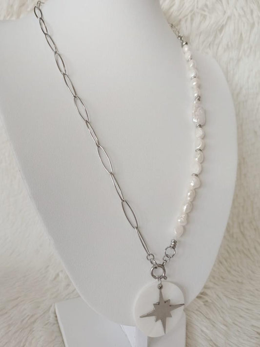 Collar de Acero Quirúrgico, Perlas de Río y Nácar