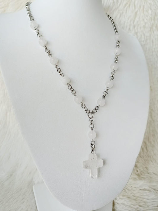 Collar Denario de Piedras Naturales Cuarzo Blanco y Acero Quirúrgico