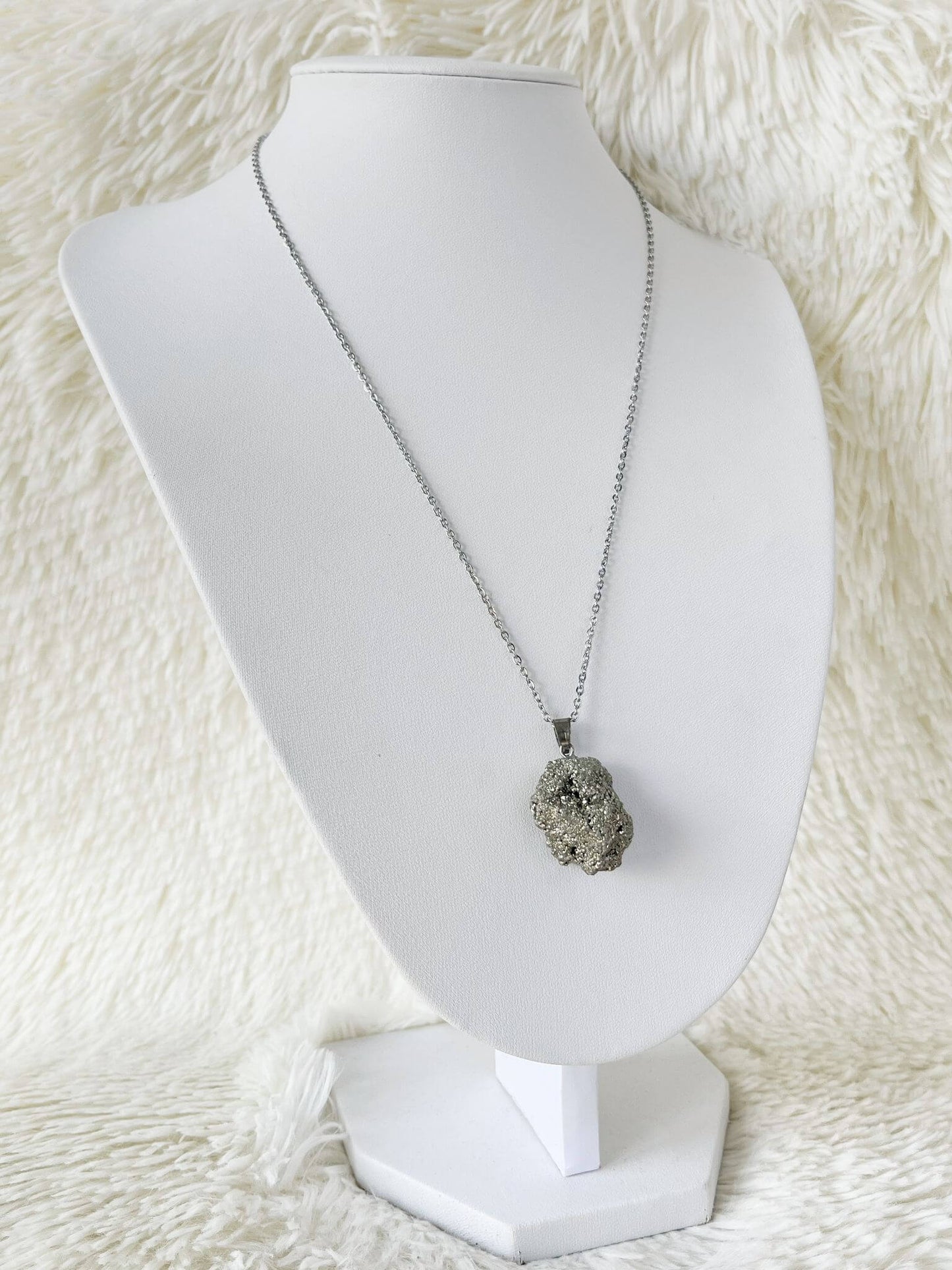 Conjunto de Acero Quirúrgico y Piedra Natural Pirita