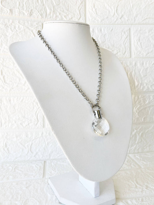 Conjunto de Acero Quirúrgico y Cristal Facetado