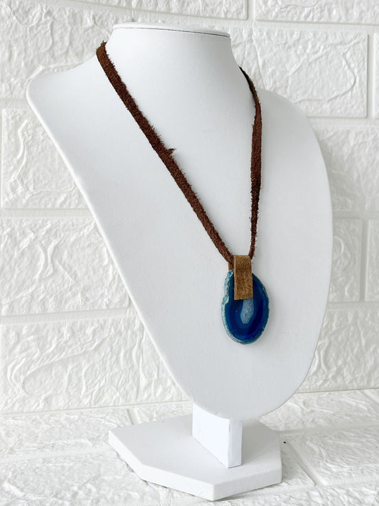 Collar Tiento de Gamuza y Piedra Natural Ágata