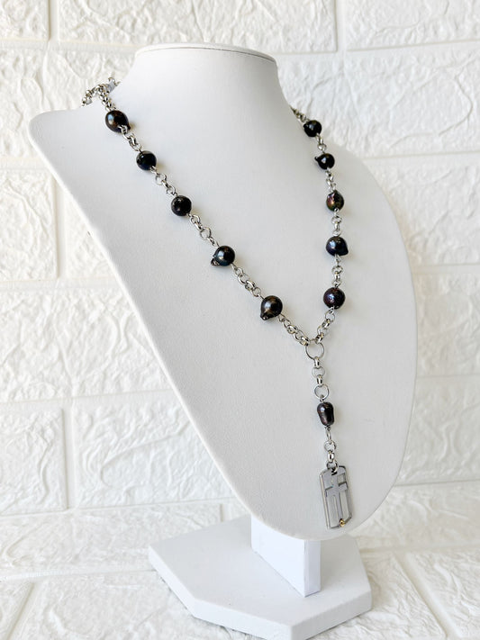 Collar Denario de Acero Quirúrgico y Perlas