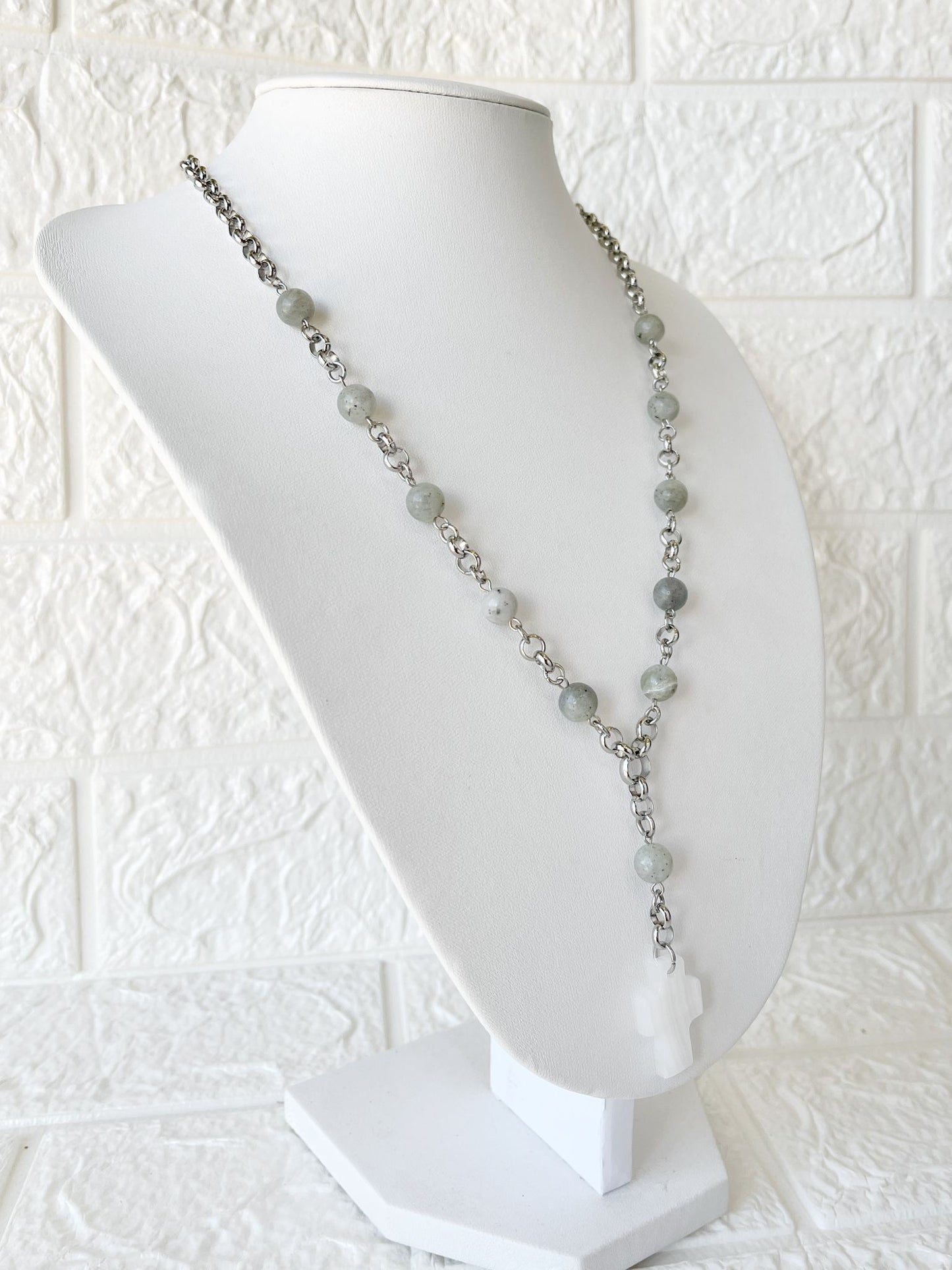 Collar Denario de Acero, Piedra Natural Labradorita y Ónix Blanco