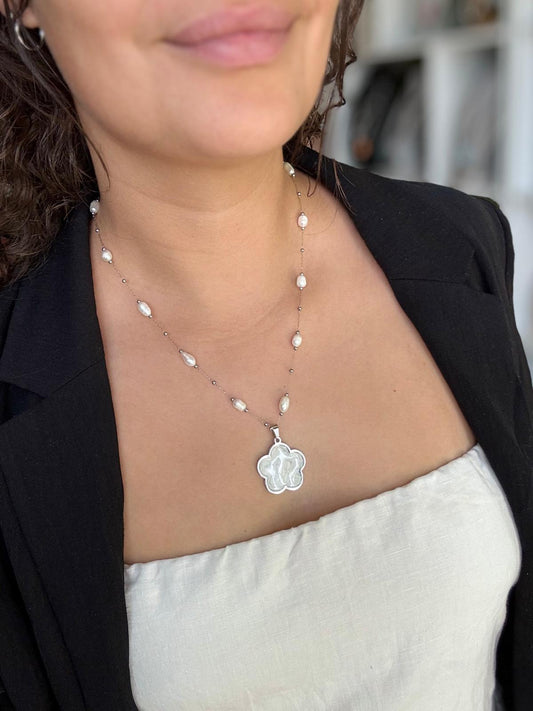 Conjunto de Acero Quirúrgico, Nácar y Perlas de Río