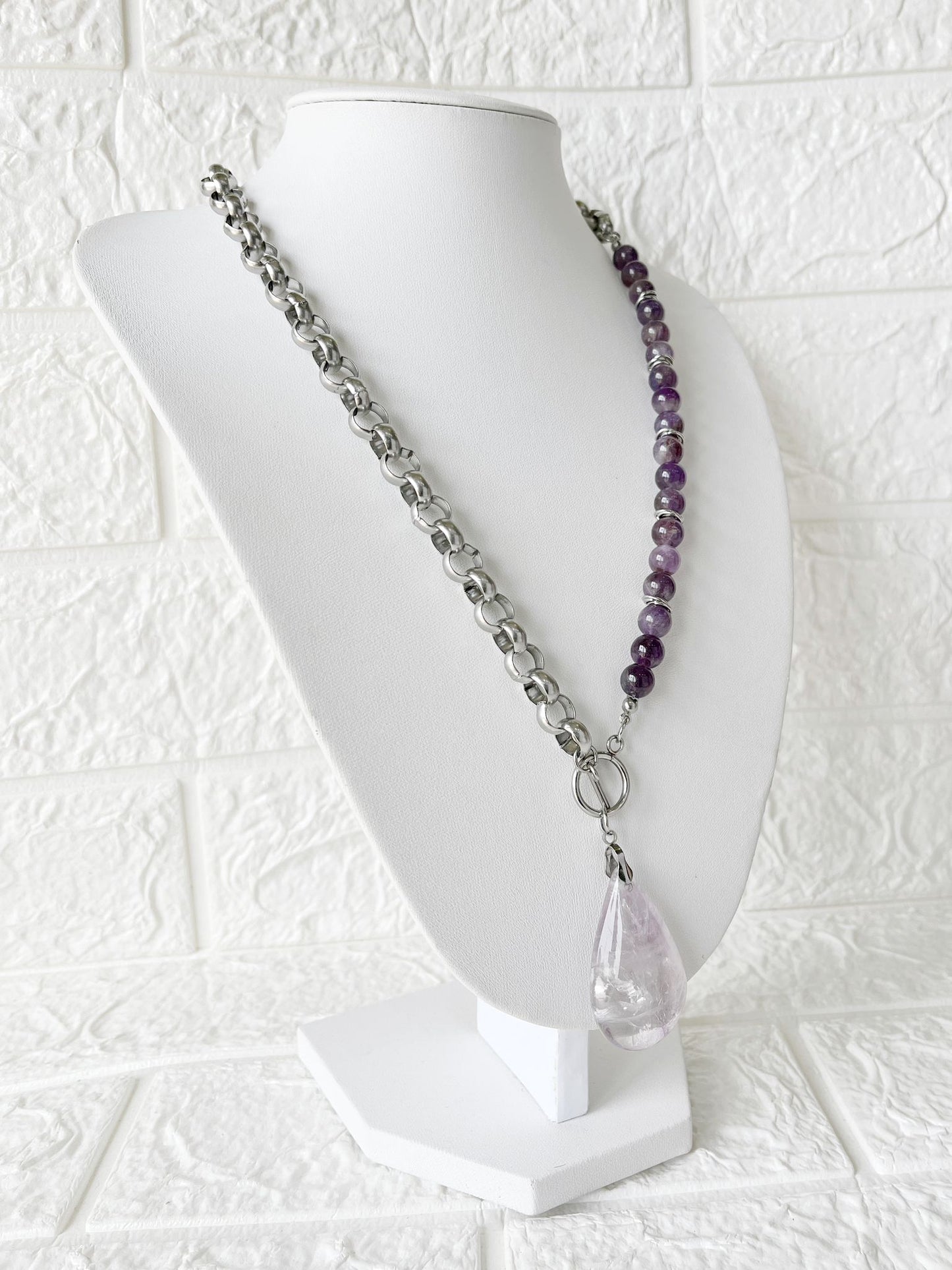 Collar de Acero Quirúrgico y Piedras Naturales Amatistas