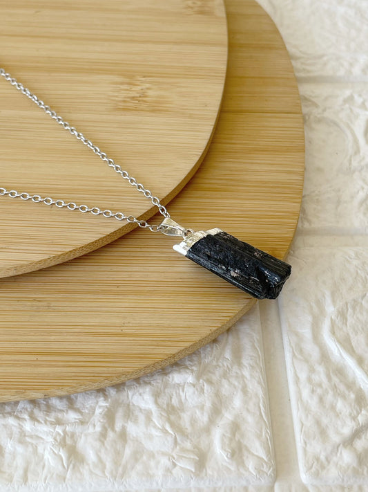 Conjunto de Acero Quirúrgico y Piedra Natural Turmalina