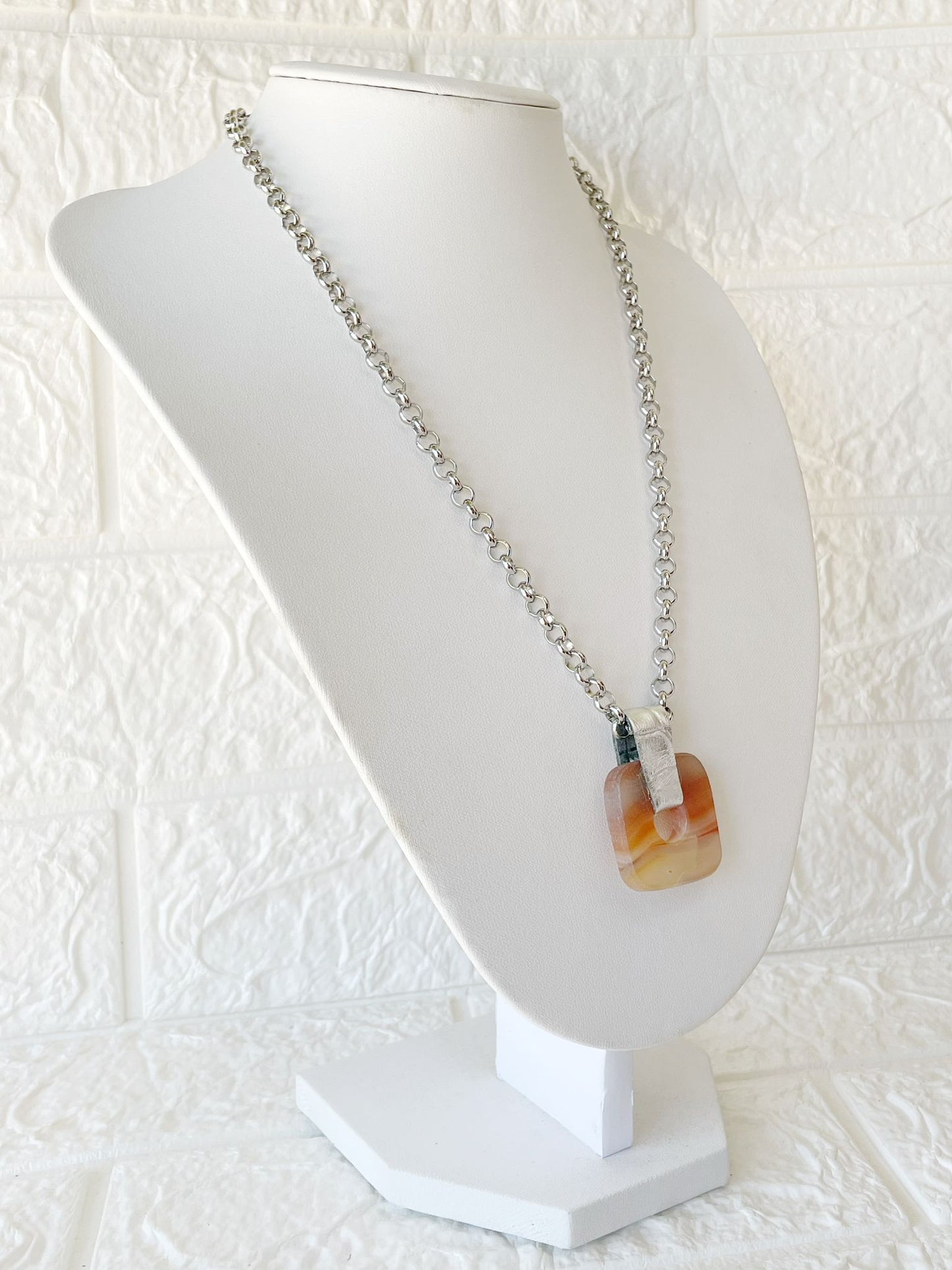 Conjunto de Acero Quirúrgico y Piedra Natural Ágata