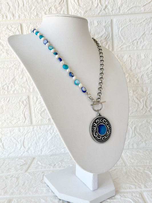 Collar de Acero Quirúrgico, Nácar y Perlas de Río