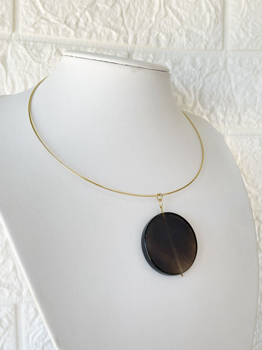 Conjunto de Acero Dorado y Piedra Natural Obsidiana