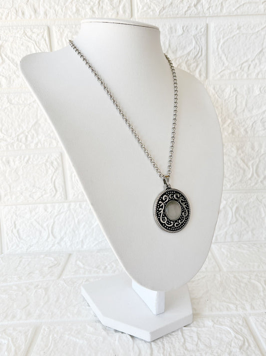 Collar de Acero Quirúrgico y Piedra Natural Ojo de Gato