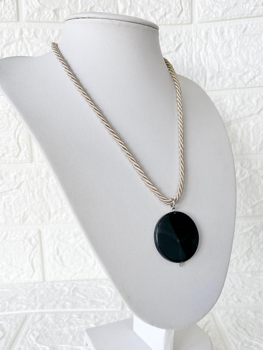 Collar Cordón y Piedra Natural Obsidiana