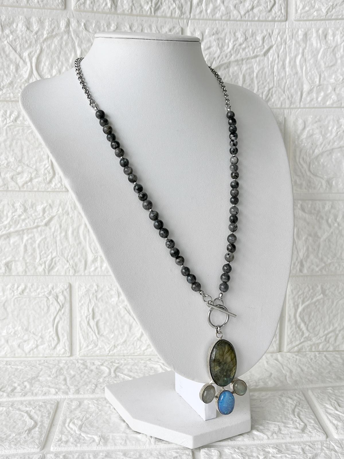 Collar de Piedras Naturales Labradorita y Opalo