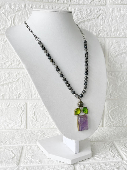 Collar de Piedras Naturales Labradorita, Peridoto y Amatista