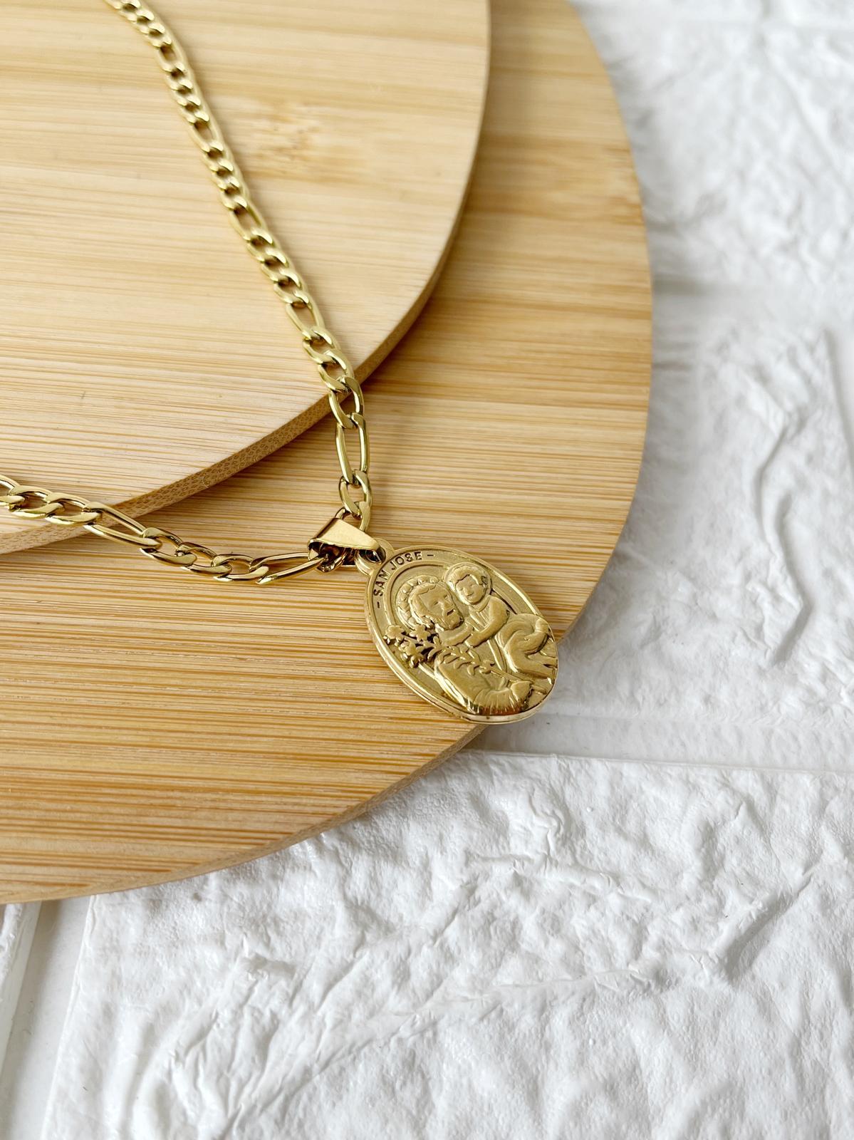 Conjunto de Acero Dorado
