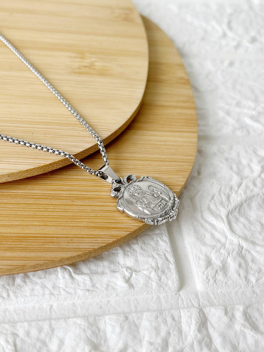 Conjunto de Acero Quirúrgico Virgen  María