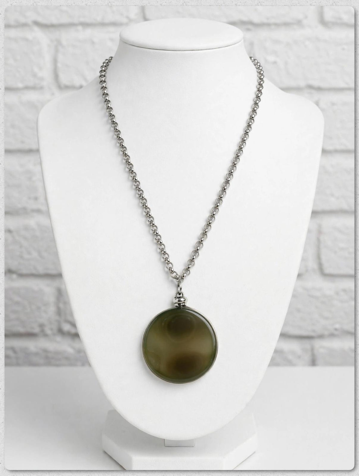 Collar de Acero Quirúrgico y Piedra Natural Ágata