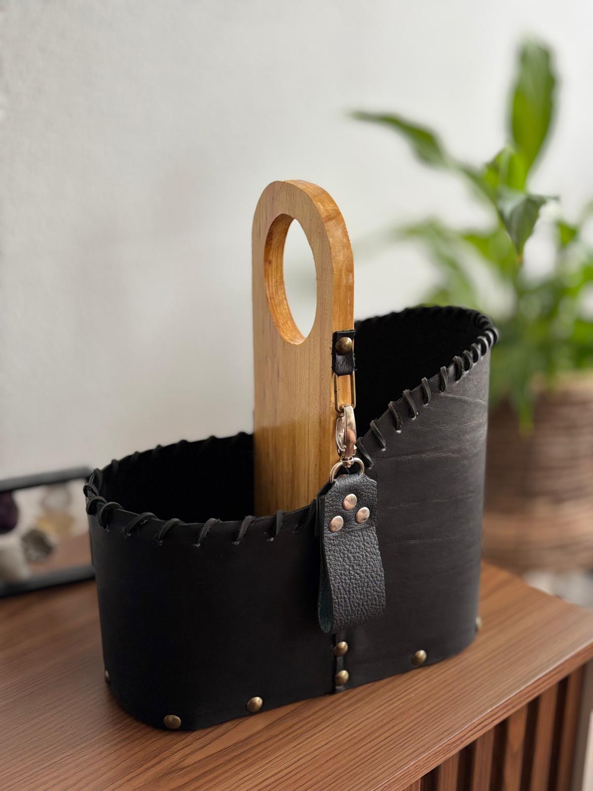 Matera de Cuero y Madera - TESTARUDA