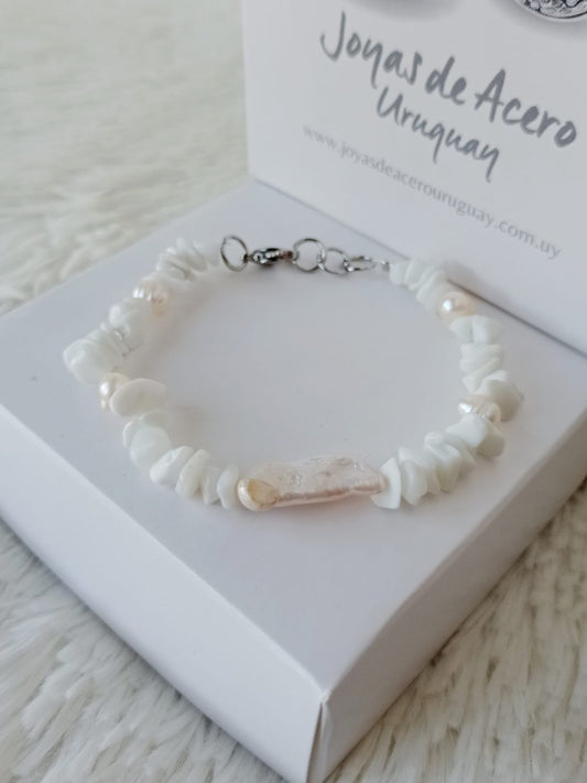 Pulsera de Acero Quirúrgico, Piedra Natural Cuarzo Blanco y Perla Barroca