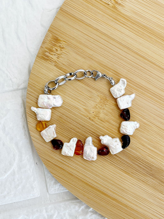 Pulsera de Acero Quirúrgico, Ámbar Báltico y Perlas de Río