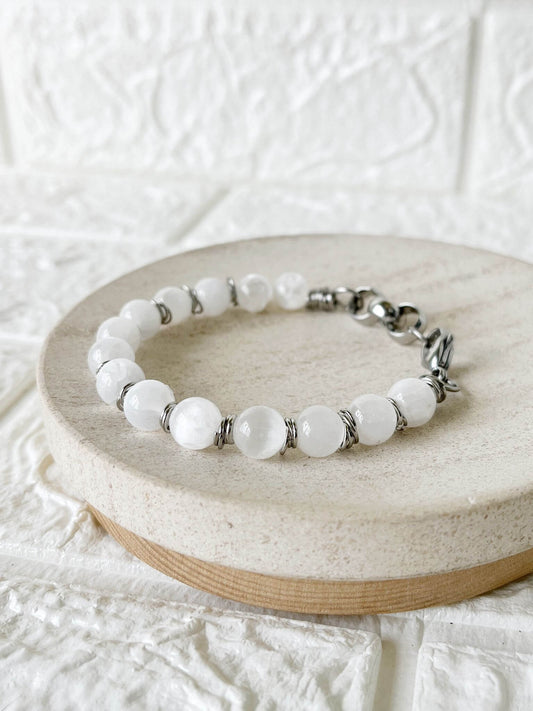 Pulsera de Acero Quirúrgico y Piedra Natural Selenita