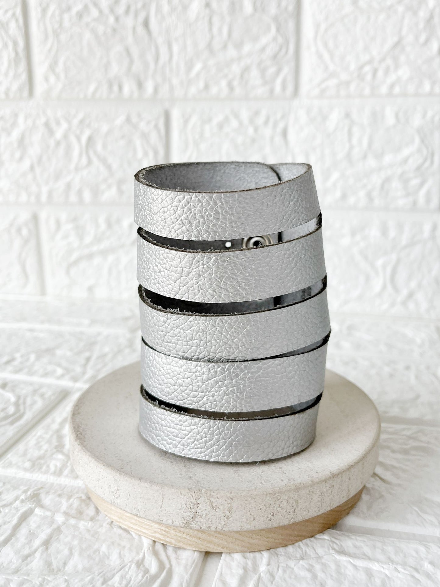 Pulsera Brazalete de Cuero