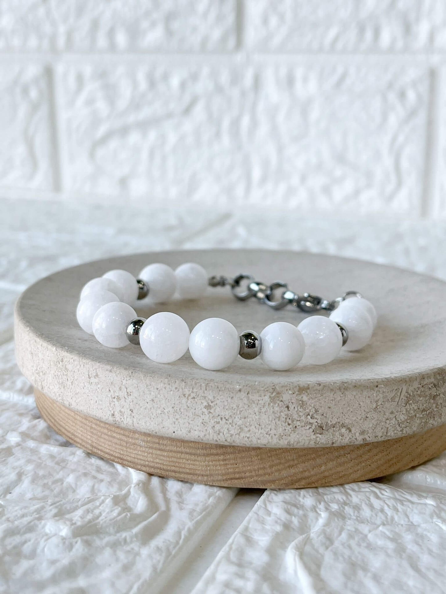 Pulsera de Acero Quirúrgico y Piedra Natural Ónix Blanco