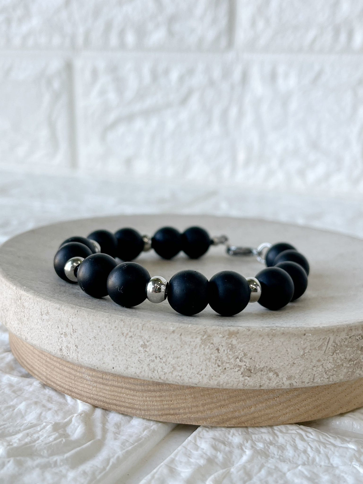 Pulsera de Acero Quirúrgico y Piedra Natural Azabache