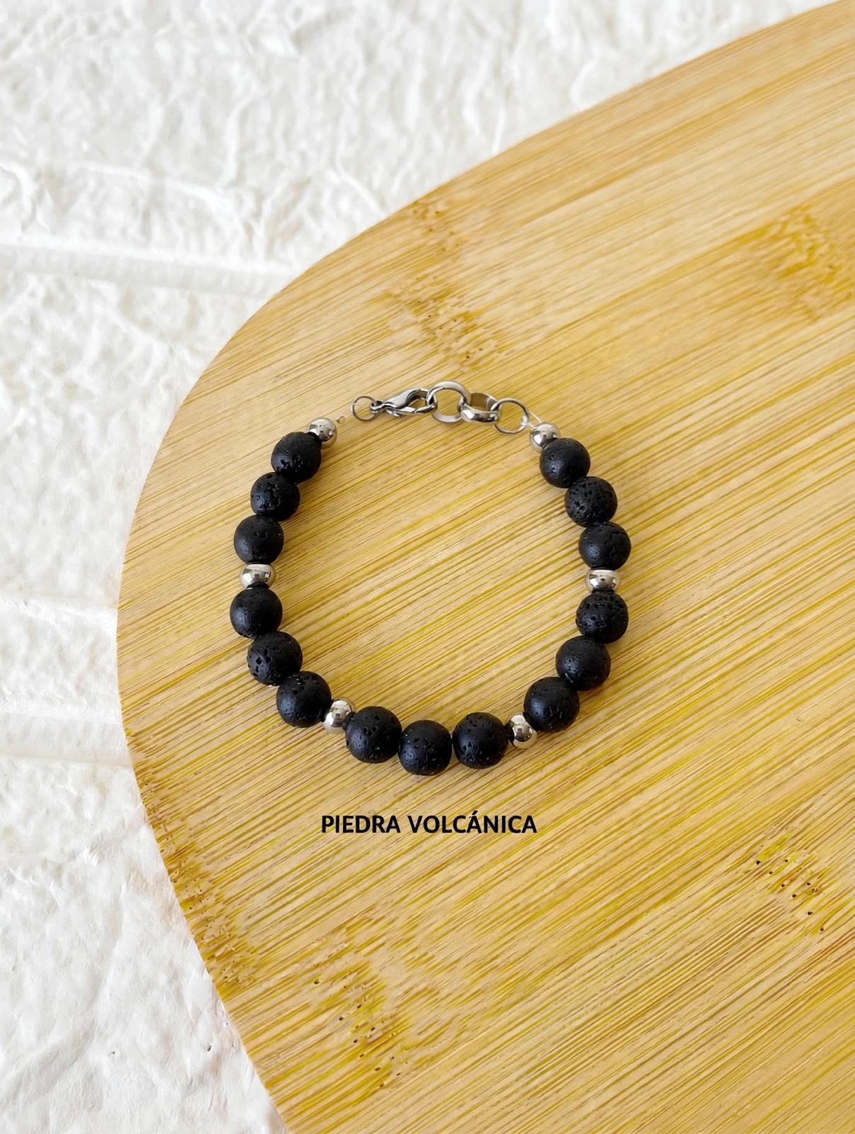 Pulsera de Acero Quirúrgico y Piedra Volcánica